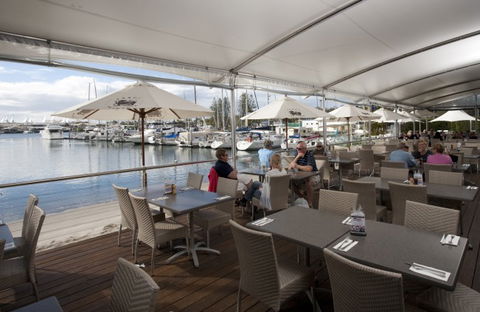 Southport Yacht Club Incorporated - Accommodation Redcliffe 5