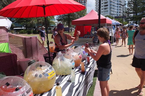 Burleigh Heads Markets - Accommodation Redcliffe 4