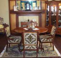 Ringsfield House - Accommodation Redcliffe