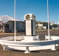 Cloncurry War Memorial - Accommodation Redcliffe