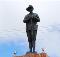 Charters Towers Memorial Cenotaph - Accommodation Redcliffe