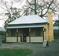 Adam Lindsay Gordon Cottage - Accommodation Redcliffe