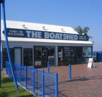Innes Boatshed - Accommodation Redcliffe