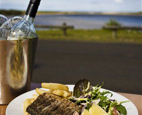 Hedys Restaurant At The Heads Hotel - Accommodation Redcliffe 0