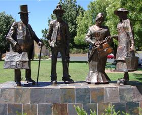 Dad, Dave, Mum And Mabel - Accommodation Redcliffe 0