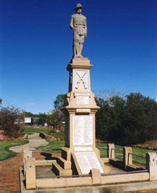 Greenmount War Memorial - Accommodation Redcliffe 1