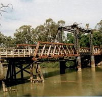 Swan Hill - Murray River Road Bridge - Accommodation Redcliffe
