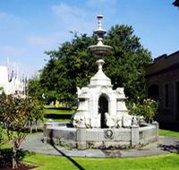 Cave Gardens - Accommodation Redcliffe