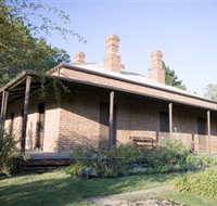 Lake View House - Accommodation Redcliffe