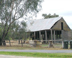 Cobb And Co Stables Morven - Accommodation Redcliffe 1
