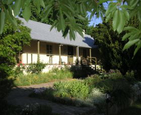 Raglan Gallery And Cultural Centre - Accommodation Redcliffe 1