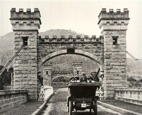 The Hampden Bridge Experience - Accommodation Redcliffe 1