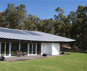 Barton Jones Wines - Accommodation Redcliffe 3