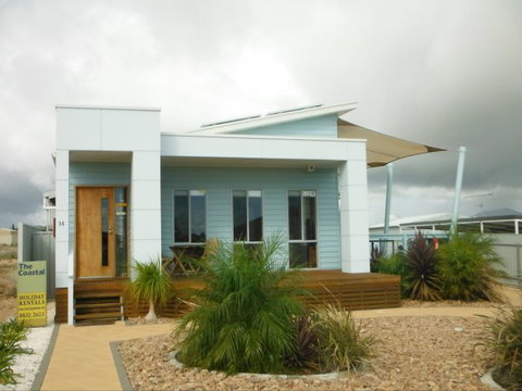 The Coastal - Accommodation Redcliffe 1