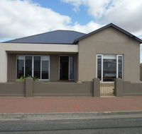 Stansbury Beach House - Accommodation Redcliffe