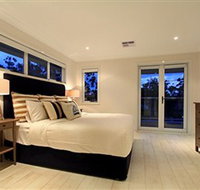 The Beach House Sanctuary Point - Accommodation Redcliffe