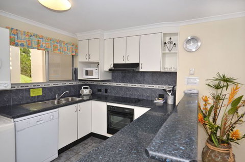 Raintrees Resort - Accommodation Redcliffe 2