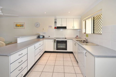 Raintrees Resort - Accommodation Redcliffe 5