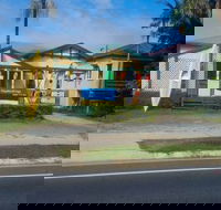 Kayaksnthings - Accommodation Redcliffe