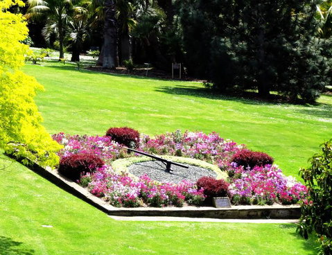 Hobart Half-Day Sightseeing Coach Tram Tour - Accommodation Redcliffe 5