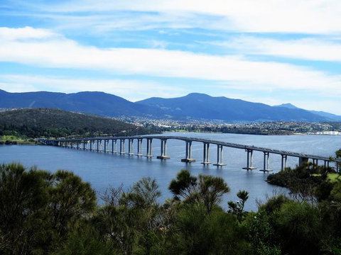 Hobart Half-Day Sightseeing Coach Tram Tour - Accommodation Redcliffe 4