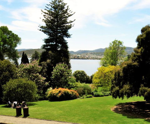 Hobart Half-Day Sightseeing Coach Tram Tour - Accommodation Redcliffe 6