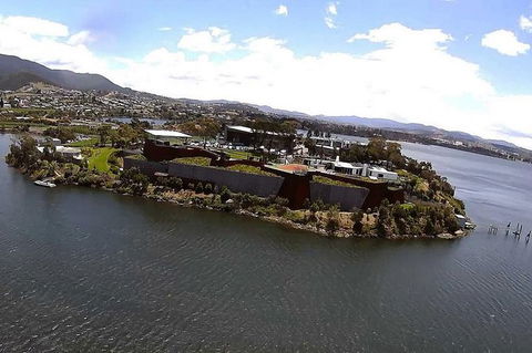 MONA Helicopter Transfer - Accommodation Redcliffe 1