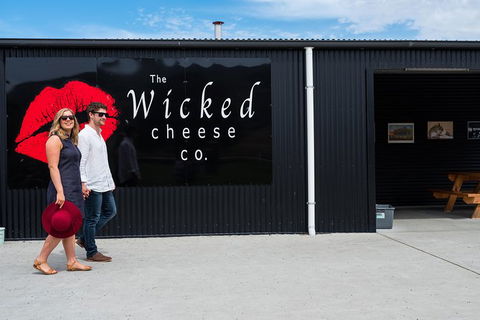 A Sommelier Guided Tour: Thursday Afternoon Wine Gin Cheese & Cocktails - Accommodation Redcliffe 1