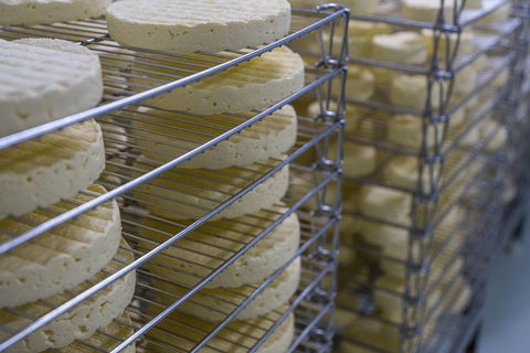 A Sommelier Guided Tour: Thursday Afternoon Wine Gin Cheese & Cocktails - Accommodation Redcliffe 14