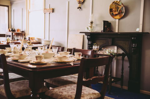 Carmen's Collectables - Accommodation Redcliffe 0