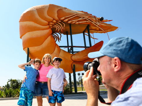 Big Prawn - Accommodation Redcliffe 0