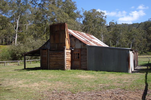 Fry's Hut - Accommodation Redcliffe 0