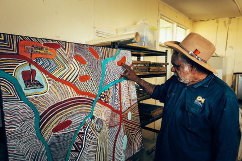 Waralungku Arts - Borroloola - Accommodation Redcliffe 1