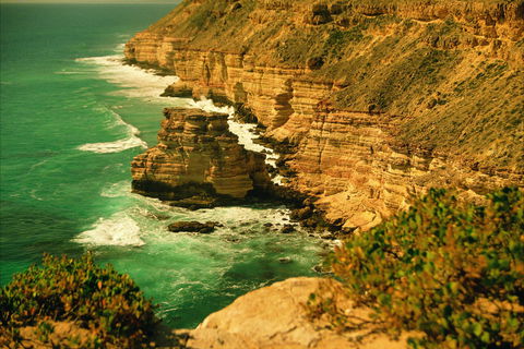 Island Rock And Natural Bridge - Accommodation Redcliffe 0