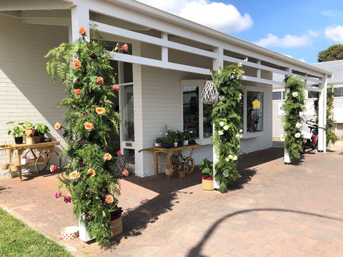 Robe Flower School - Accommodation Redcliffe 1