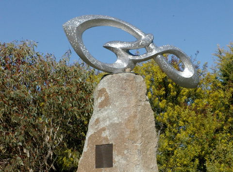 The Glen And Southern Cross Constellation Sculptures - Accommodation Redcliffe 0
