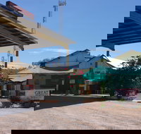 Barrow Creek Hotel - Accommodation Redcliffe