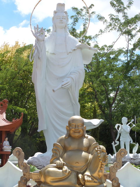 Sakyamuni Buddhist Centre/Van Hanh Monastery - Accommodation Redcliffe 2