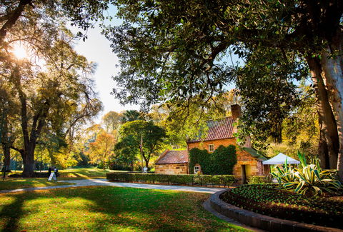 Cooks' Cottage - Accommodation Redcliffe 2