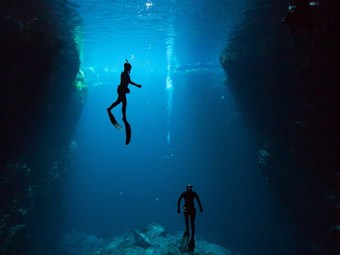Kilsby Sinkhole - Accommodation Redcliffe 0