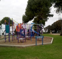 Kingscote Memorial Playground - Accommodation Redcliffe
