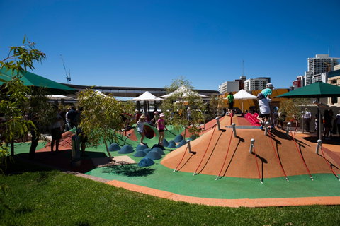 Yagan Square - Accommodation Redcliffe 2