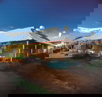 Cooma Cottage - Accommodation Redcliffe