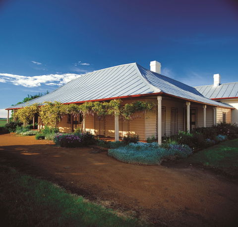 Cooma Cottage - Accommodation Redcliffe 0