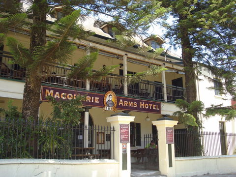 Macquarie Arms Hotel - Accommodation Redcliffe 0
