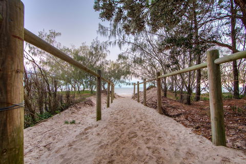 Red Beach - Accommodation Redcliffe 1