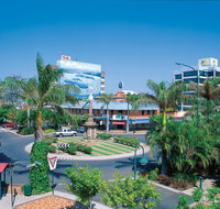 The Whaling Wall - Accommodation Redcliffe