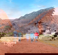 Explore Uluru 7 Hours Guide Tour at Sunrise with Light Breakfast - Accommodation Redcliffe