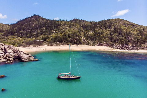 Helicopter And Magnetic Island Sailing - Accommodation Redcliffe 6