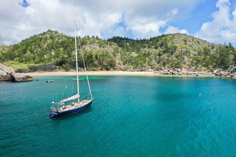 Helicopter And Magnetic Island Sailing - Accommodation Redcliffe 8